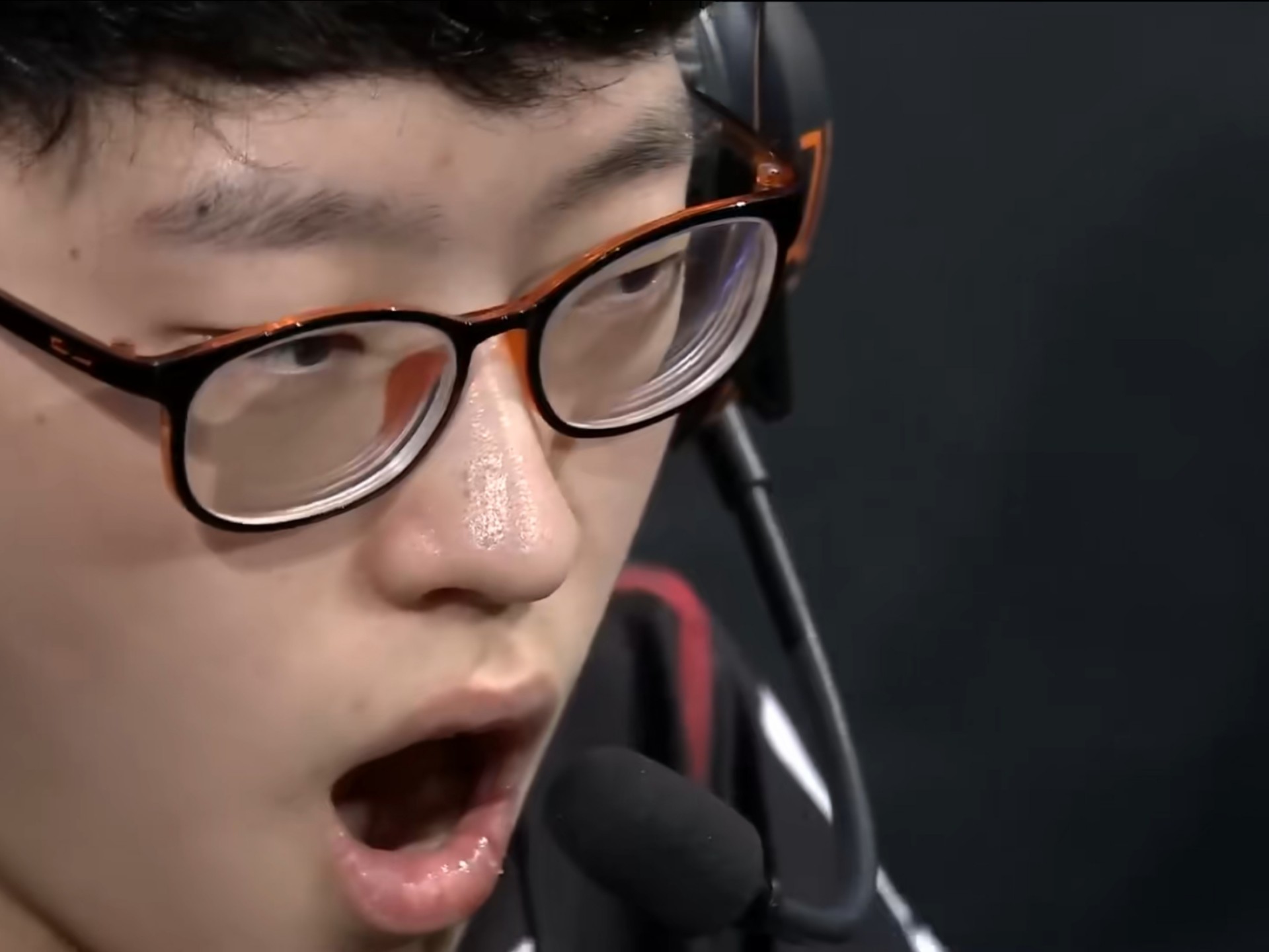 BRO血洗HLE，Scout开启传奇时刻强强对话淘汰赛，点燃全场激情