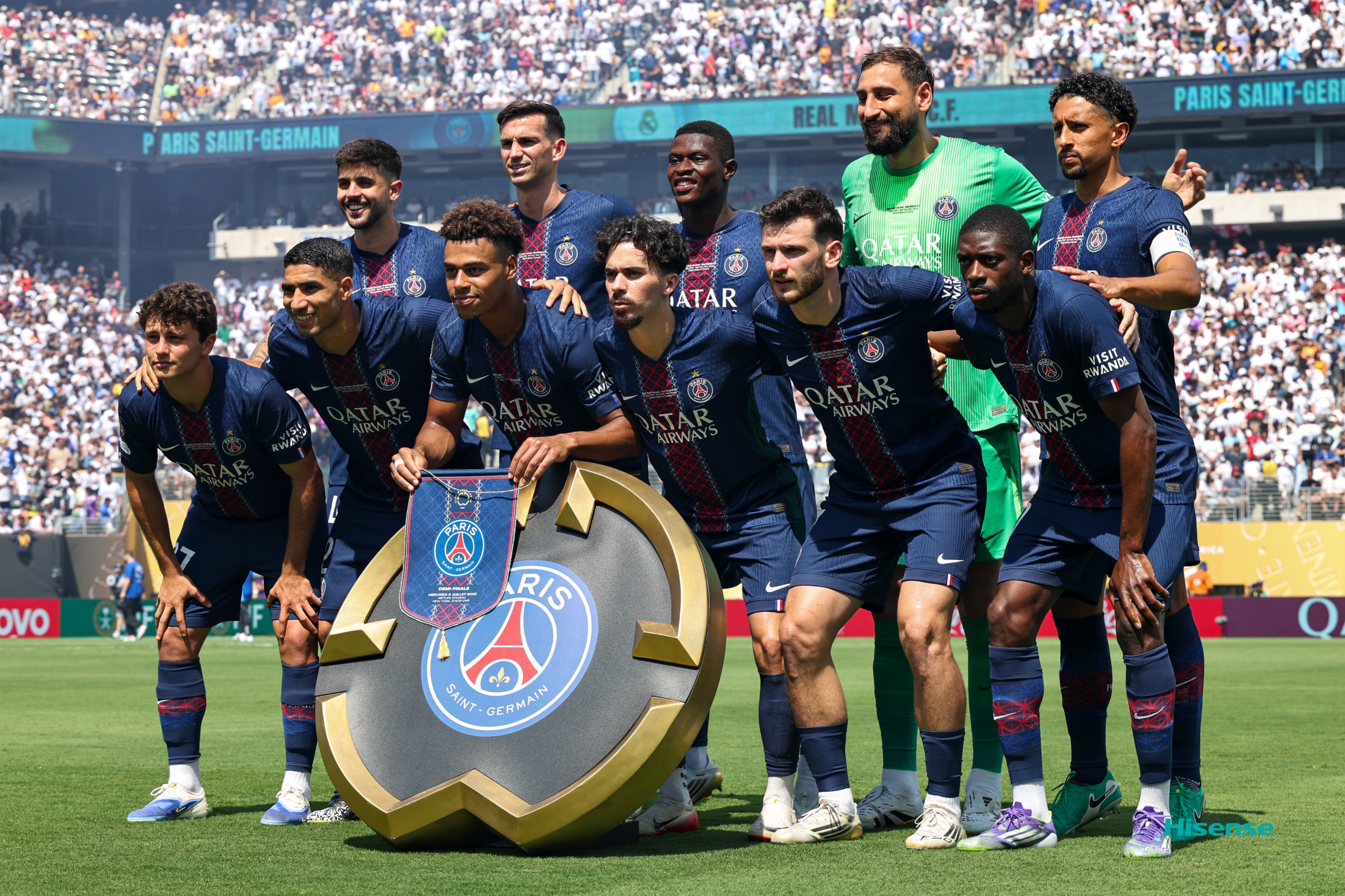 皇马轻取那不勒斯，佩德里点燃赛场