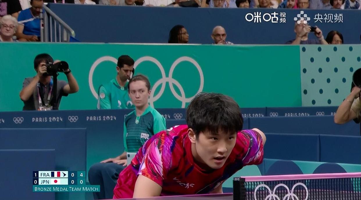 法国队力克中国队,张本智和点燃赛场 法国队力克中国队,张本智和点燃赛场